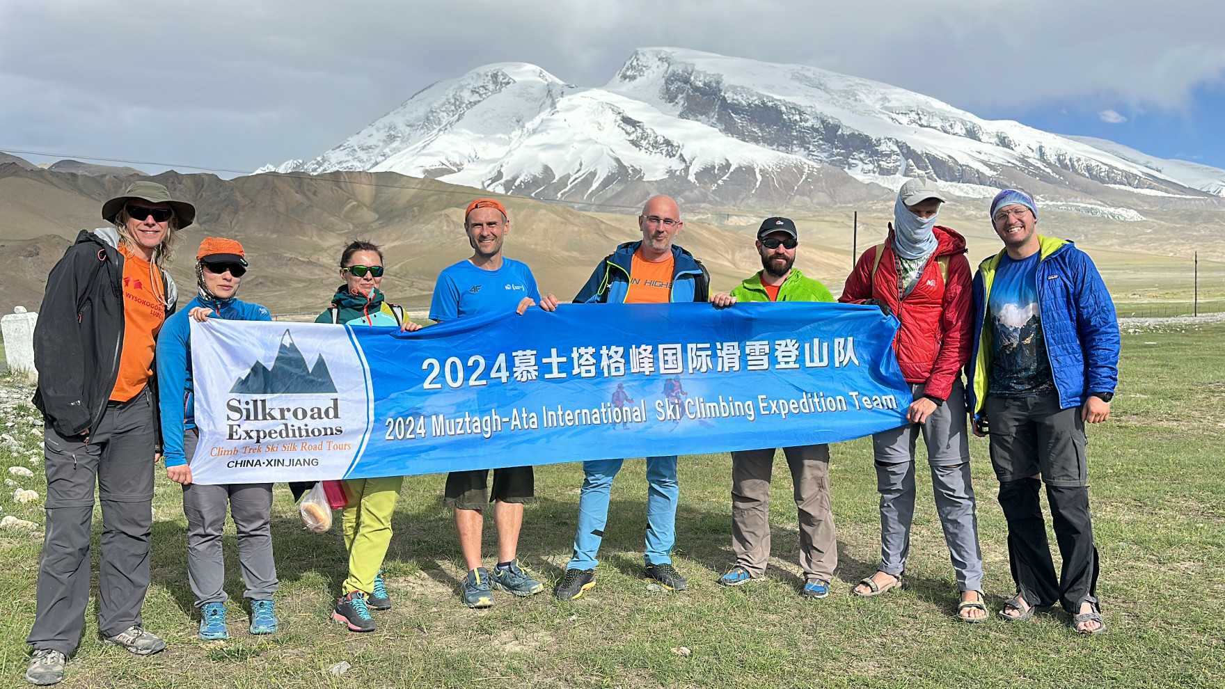 2024 Polish climbing group at muztagh ata 